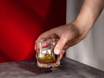 Стальная сфера для охлаждения напитков "ChillSphere"