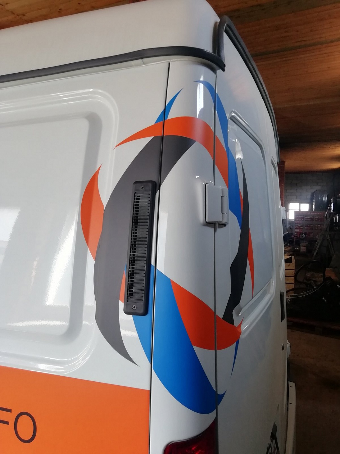 Брендирование автомобилей