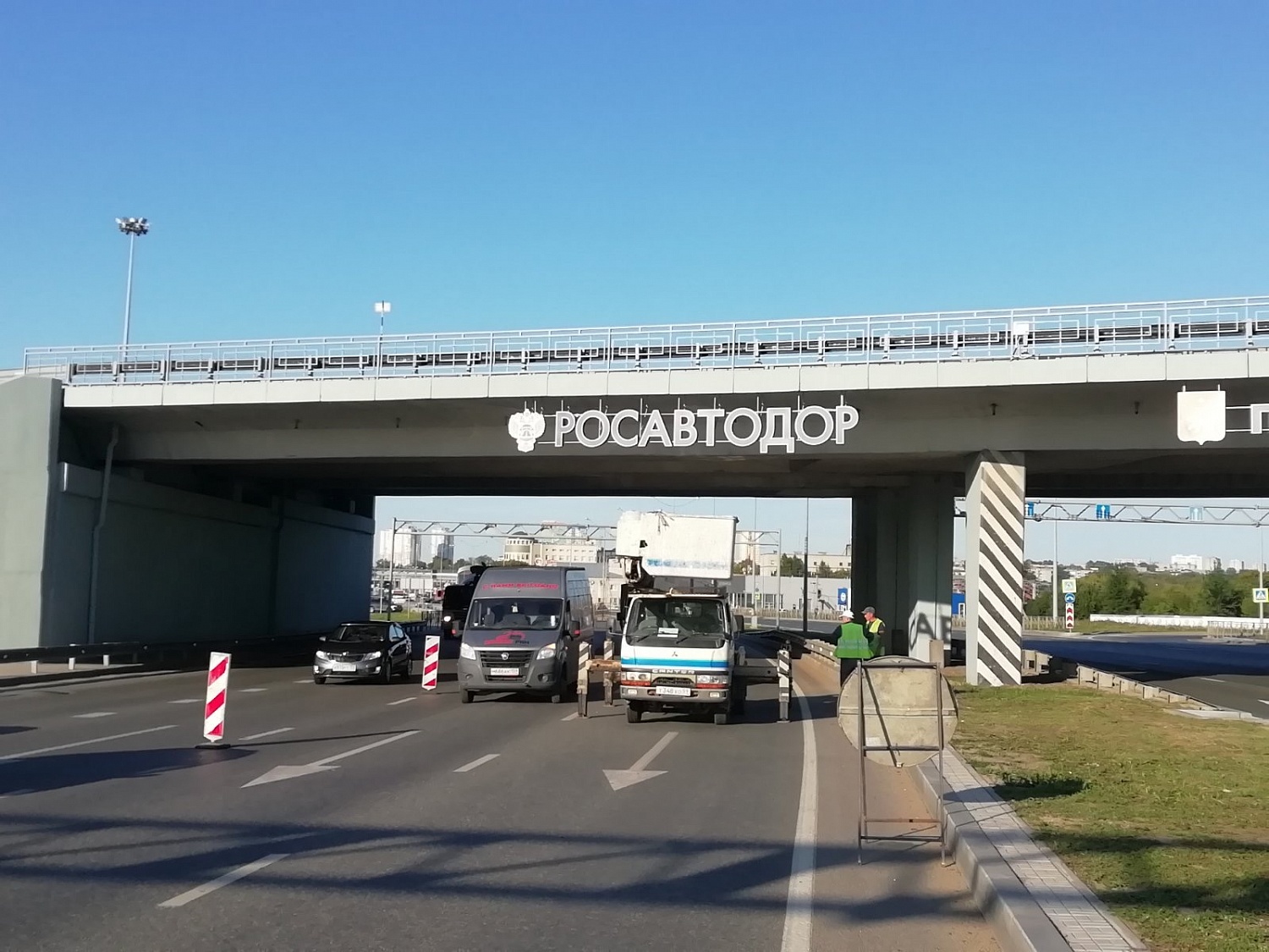 Вывески, стеллы