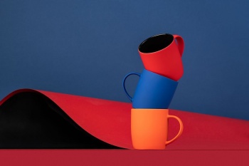 Кружка Surprise Touch Black с покрытием софт-тач, красная