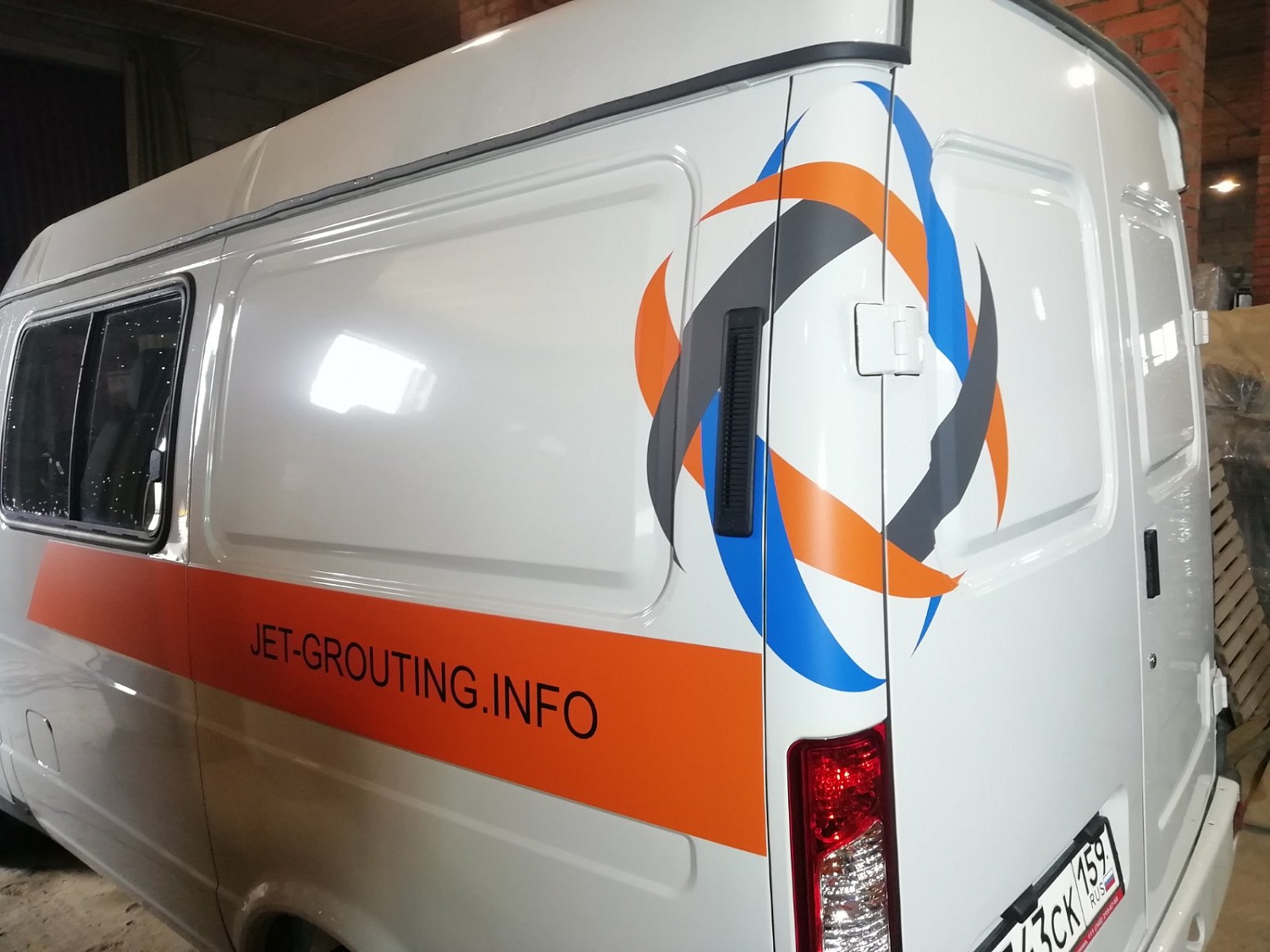 Брендирование автомобилей