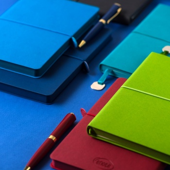 Ежедневник недатированный Freddie, А5, бирюзовый, кремовый блок, бирюзовый обрез